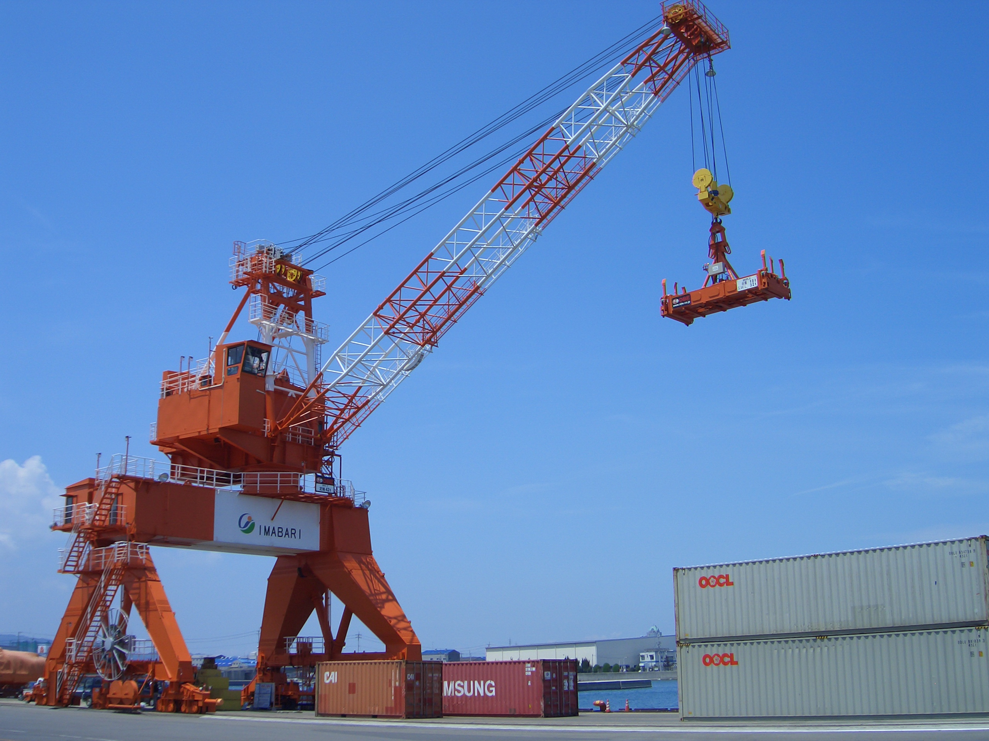 Rope-Balanced Jib Crane